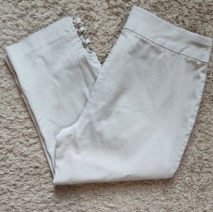 JM Collection Petite Large beige capris 12/14 L